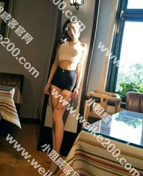 北京现役混血高端舞蹈教练，腿玩年女神！！听说这妹子只接叼大的~~