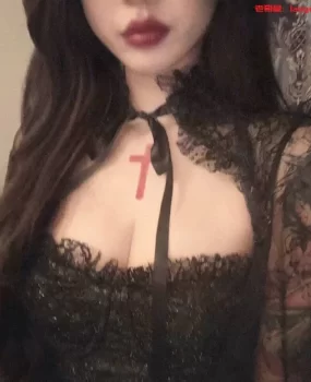 杭州本地小姐姐20岁，大三在读