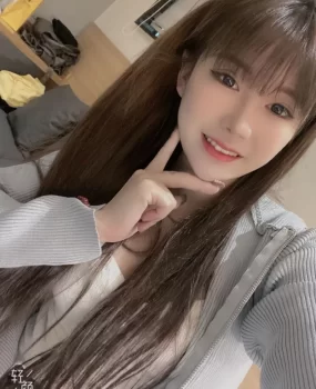 兼职私下接活的嫩妹子温柔大方