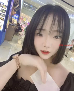 99年小妹，面相淫荡